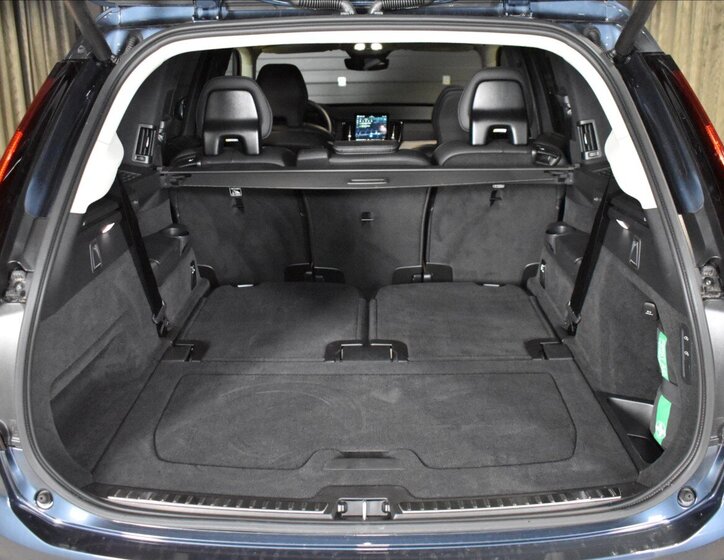 Volvo XC90 SUV 2,0 l 228 kw