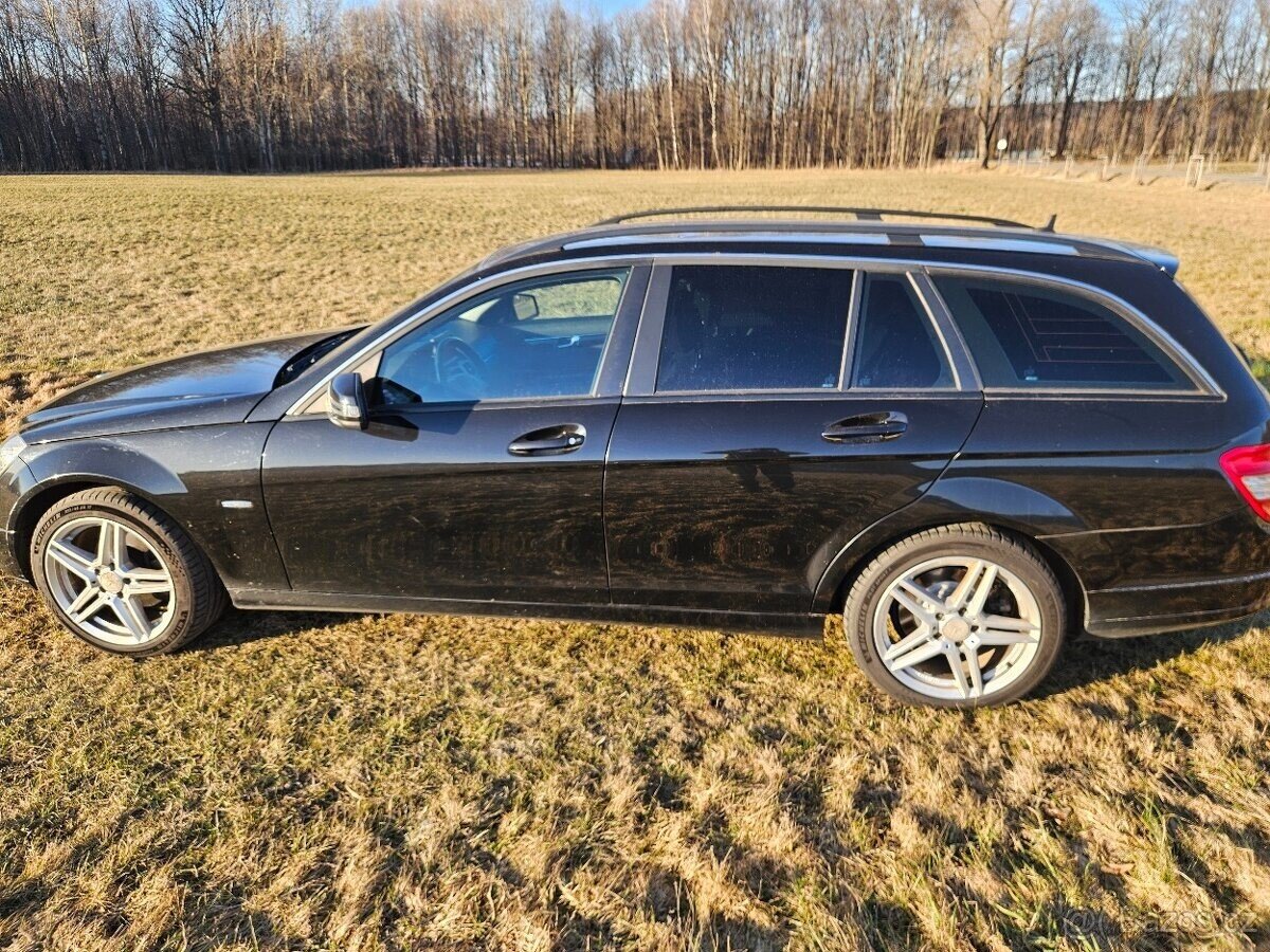 Mercedes-Benz Třídy C Kombi 0,0 135 kw