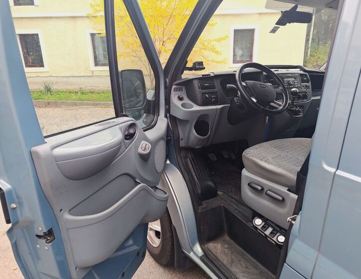 Ford Transit 12