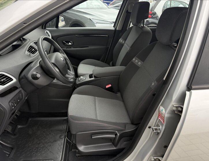 Renault Scénic Hatchback 1,5 l 81 kw