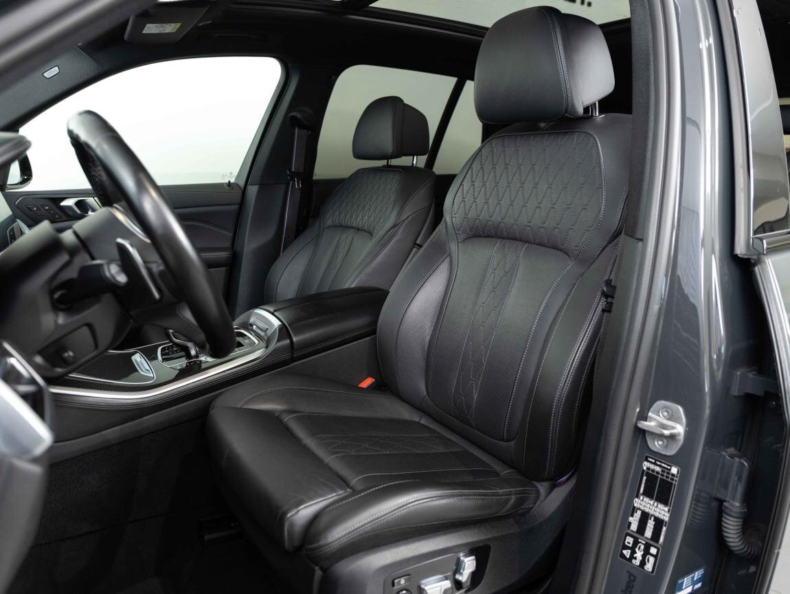 BMW X5 SUV / Terénní 4,4 l 390 kw