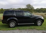 Nissan Pathfinder 35