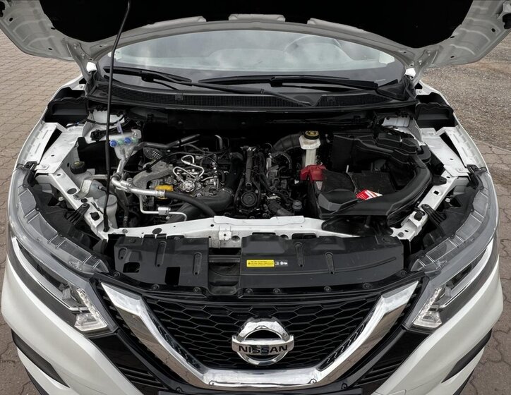 Nissan Qashqai SUV / Terénní 1,3 l 103 kw