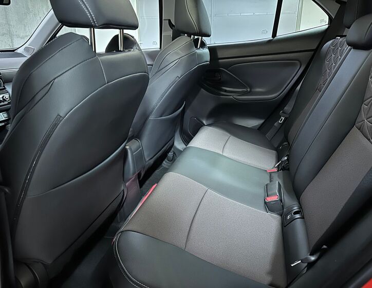 Toyota Yaris Cross 10