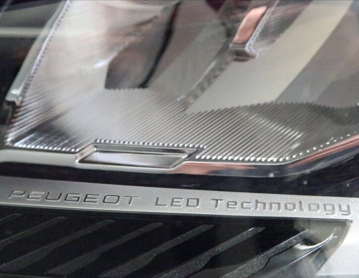 Peugeot 308 Hatchback 1,2 l 96 kw