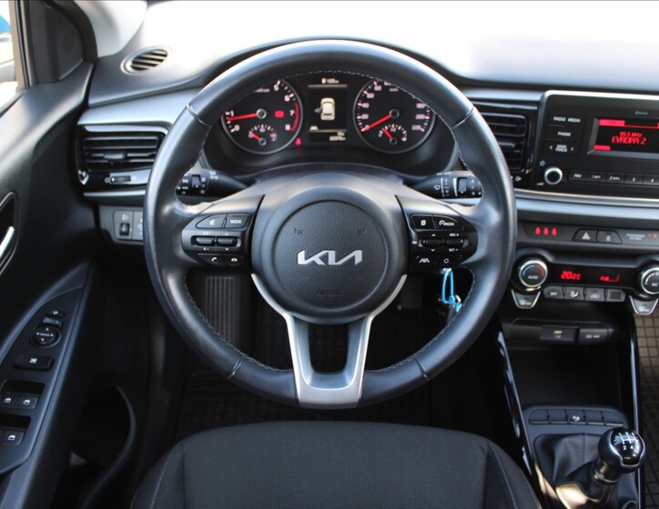 KIA Rio 10