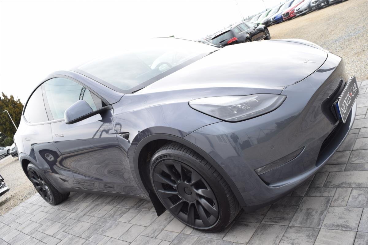 Tesla Model Y SUV / Terénní 0,0 378 kw