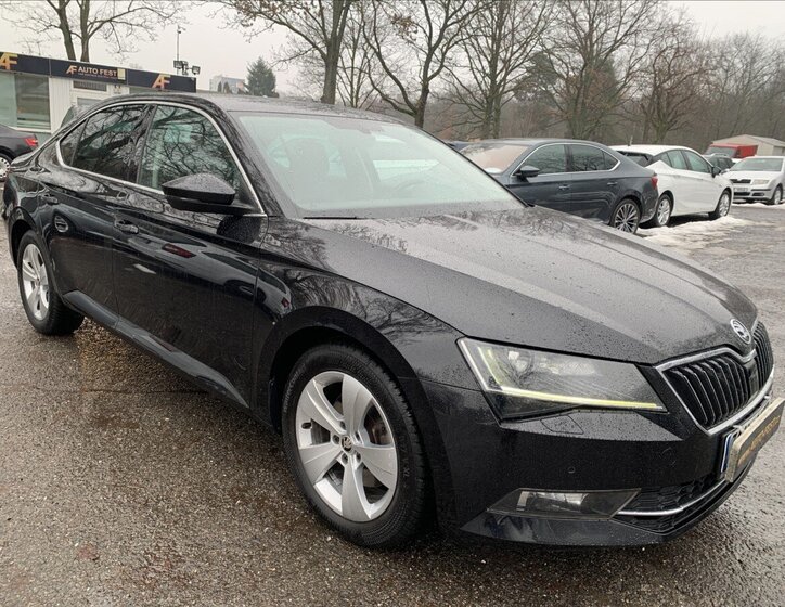 Škoda Superb Liftback 1,5 l 110 kw