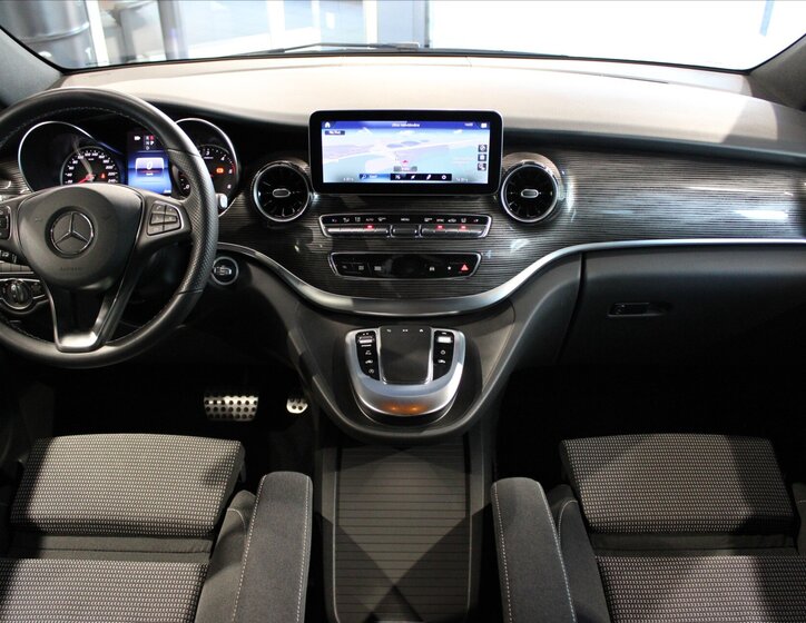 Mercedes-Benz Třídy V 12