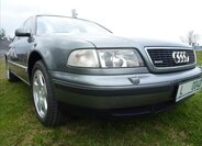 Audi A8 64