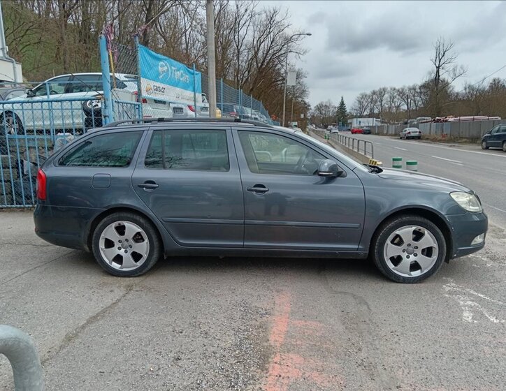 Škoda Octavia Kombi 2,0 l 103 kw