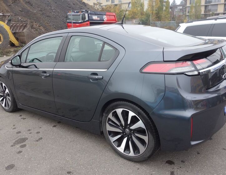 Opel Ampera 10