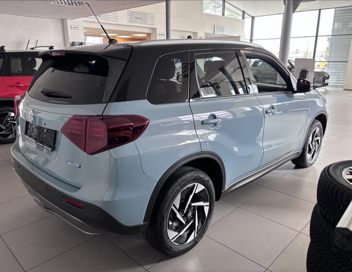 Suzuki Vitara SUV / Terénní 1,4 l 81 kw
