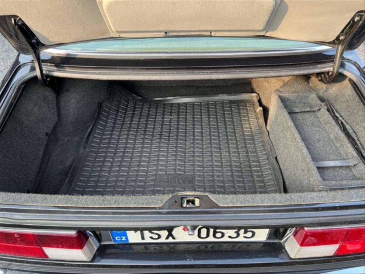 BMW M6 Kupé 3,5 l 210 kw