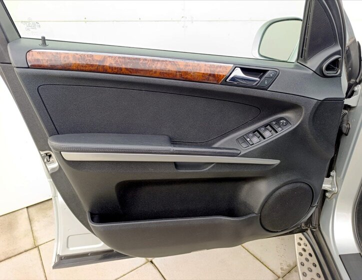 Mercedes-Benz Třídy M SUV 3,0 l 165 kw