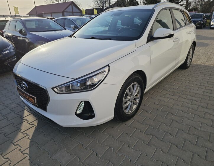 Hyundai i30 Kombi 1,6 l 81 kw
