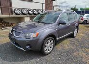 Mitsubishi Outlander 1