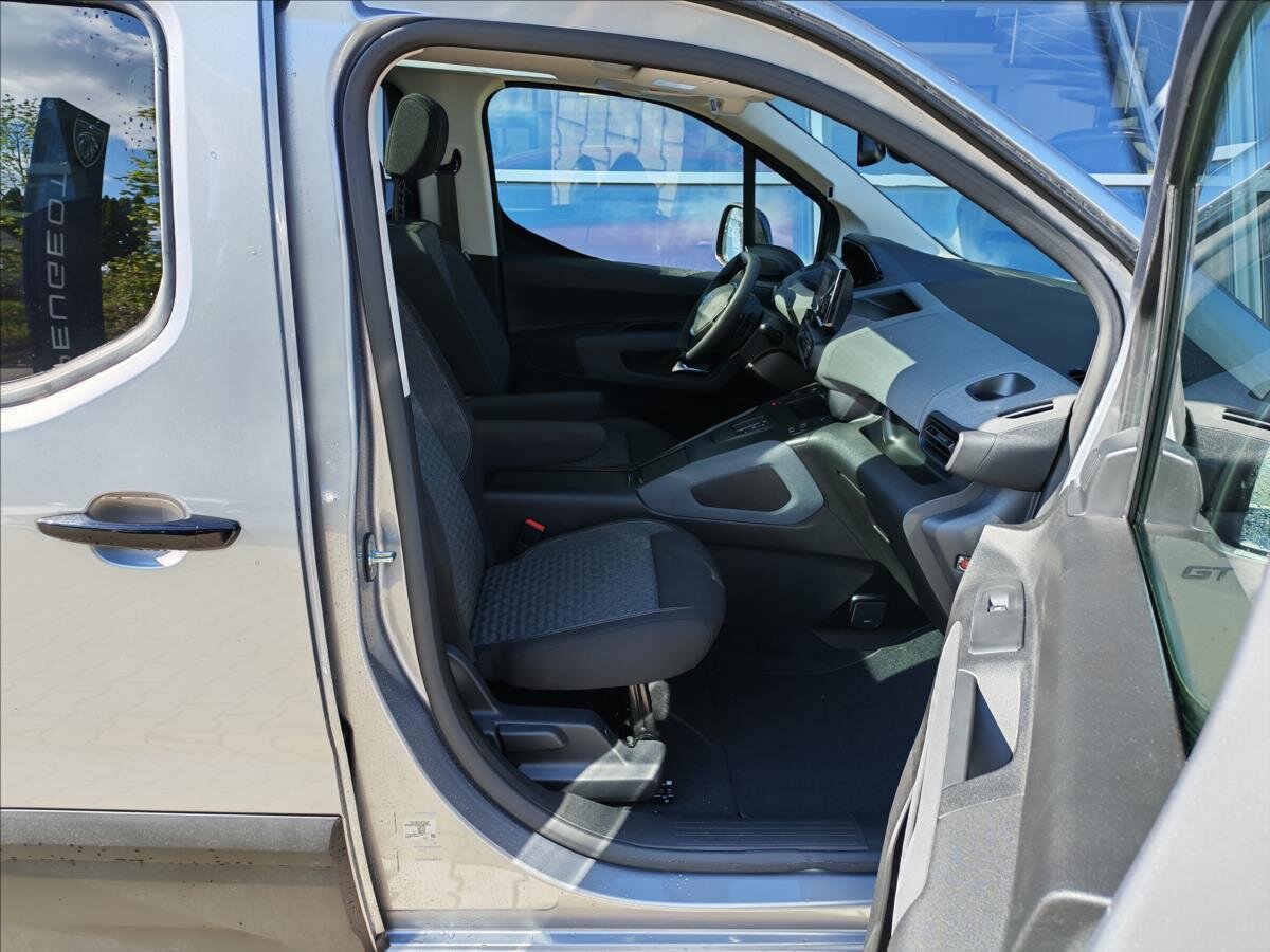 Peugeot Rifter MPV 1,5 l 96 kw