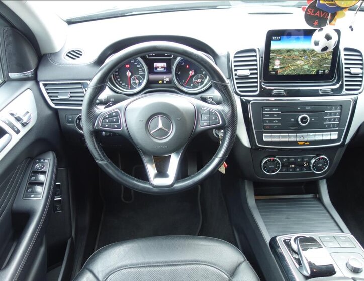 Mercedes-Benz GLE 18