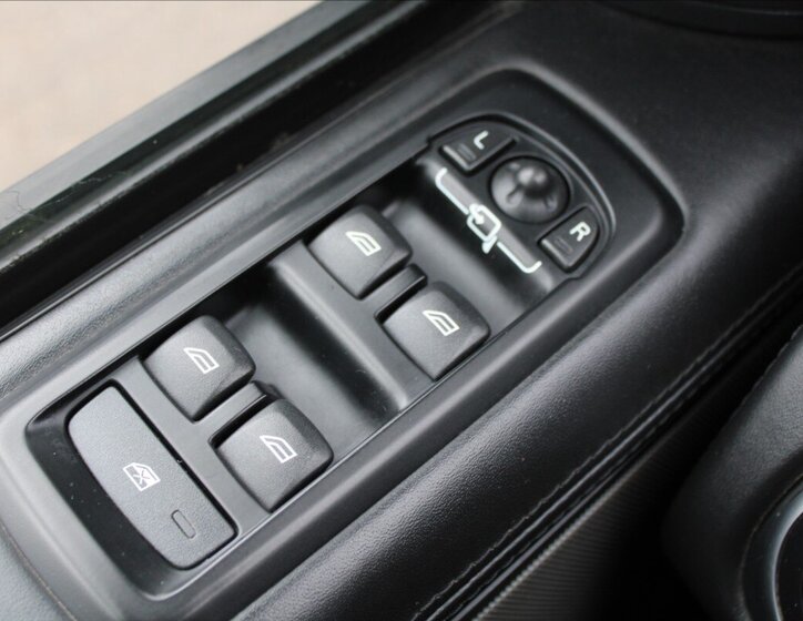 Land Rover Range Rover Sport SUV / Terénní 3,0 l 180 kw