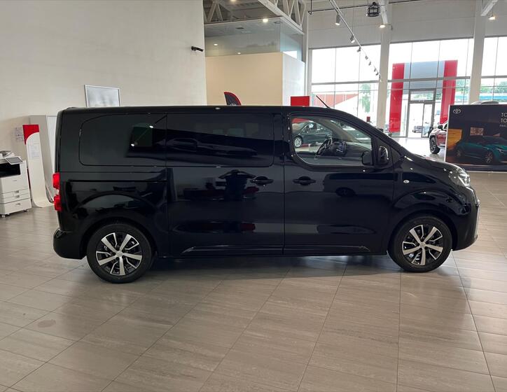 Toyota ProAce Verso 4