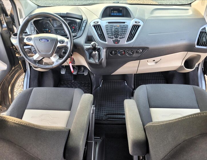 Ford Tourneo Custom MPV 2,0 l 125 kw