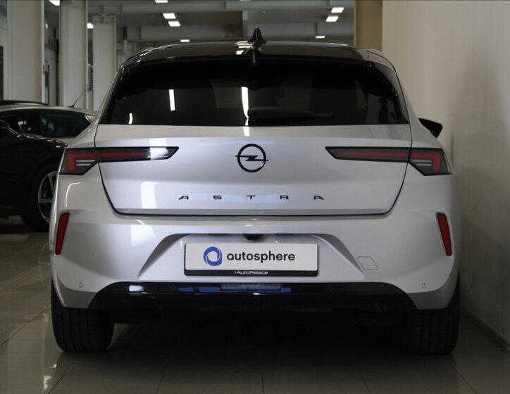 Opel Astra Hatchback 1,2 l 96 kw