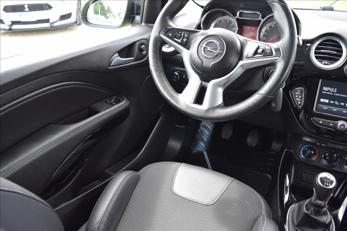 Opel Adam Hatchback 999,0 66 kw