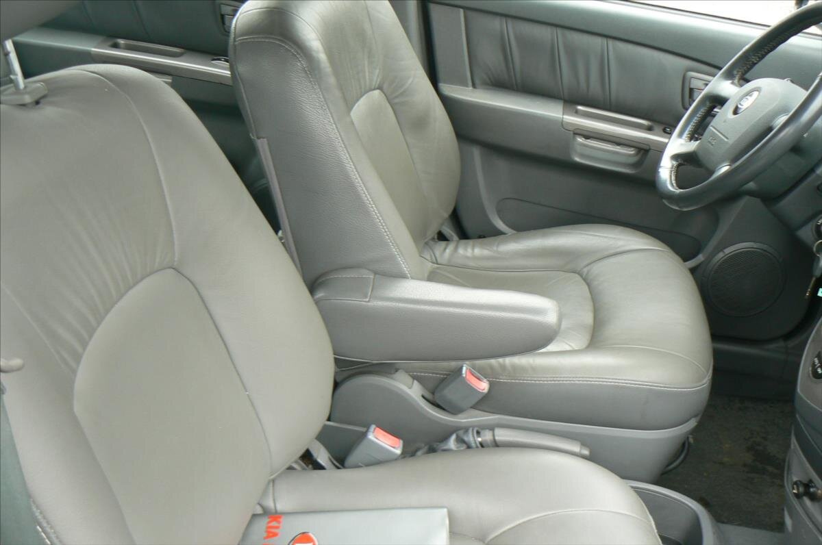 KIA Carens Hatchback 2,0 l 83 kw