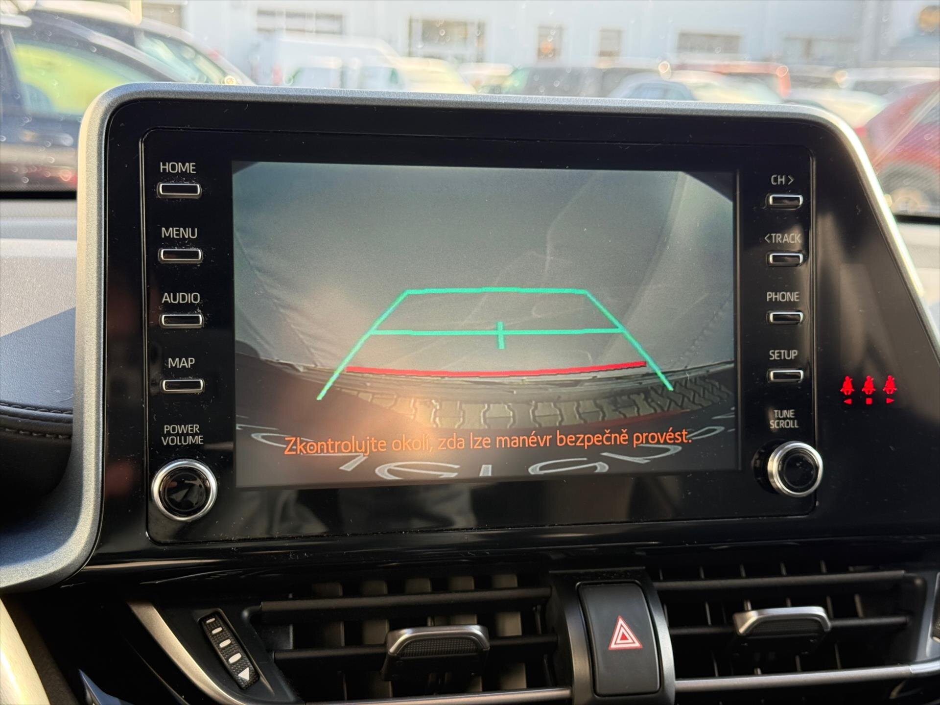 Toyota C-HR SUV 1,8 l 72 kw