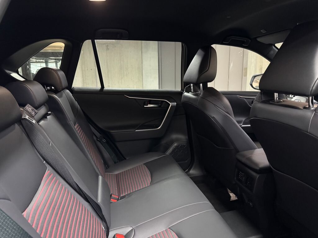 Toyota RAV4 SUV 2,5 l 228 kw