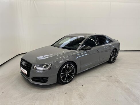 Audi S8 Sedan 4,0 l 445 kw