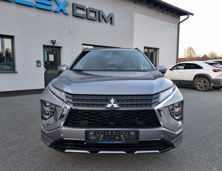 Mitsubishi Ostatní SUV / Terénní 2,4 l 138 kw