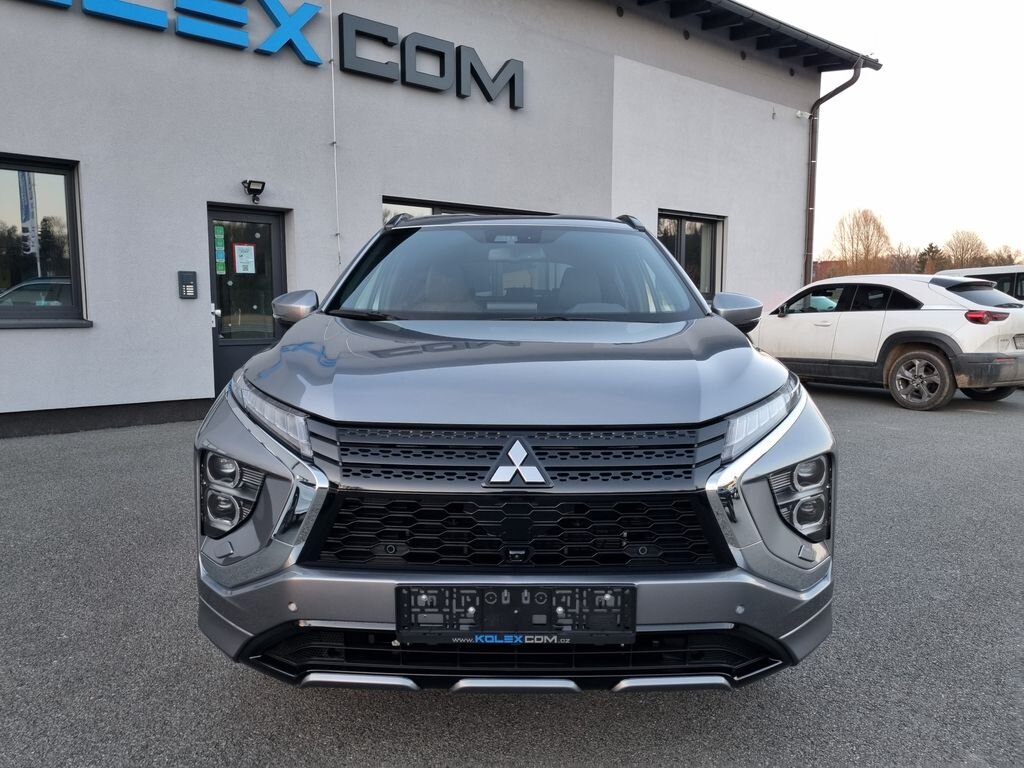 Mitsubishi Ostatní SUV / Terénní 2,4 l 138 kw