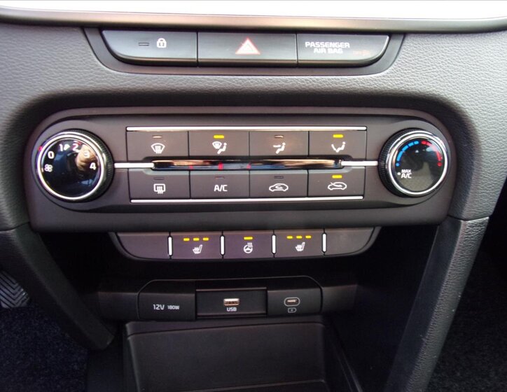 KIA Ceed Kombi 1,5 l 117 kw