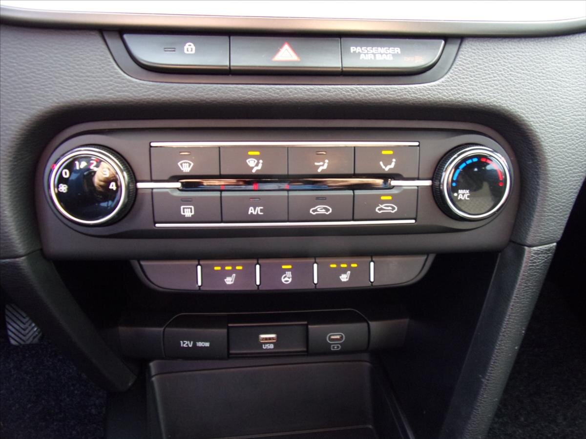 KIA Ceed Kombi 1,5 l 117 kw