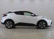 Toyota C-HR SUV / Terénní 1,8 l 72 kw