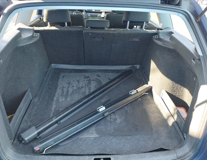 Volkswagen Passat Kombi 2,0 l 103 kw