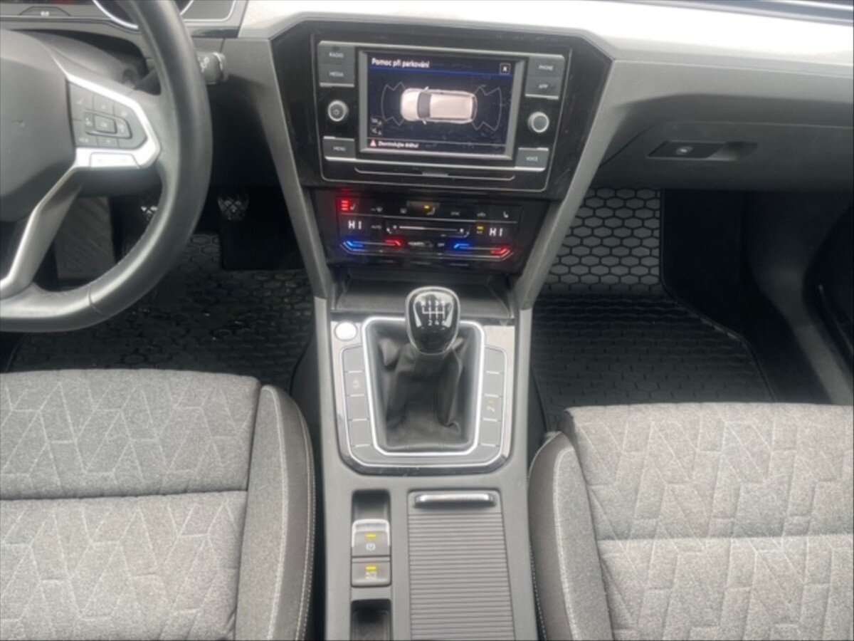 Volkswagen Passat Kombi 1,5 l 110 kw