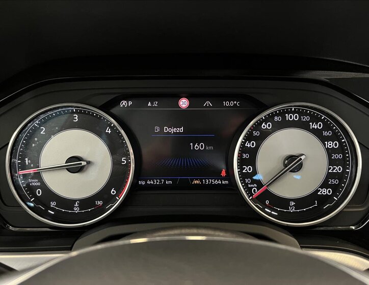 Volkswagen Touareg 13