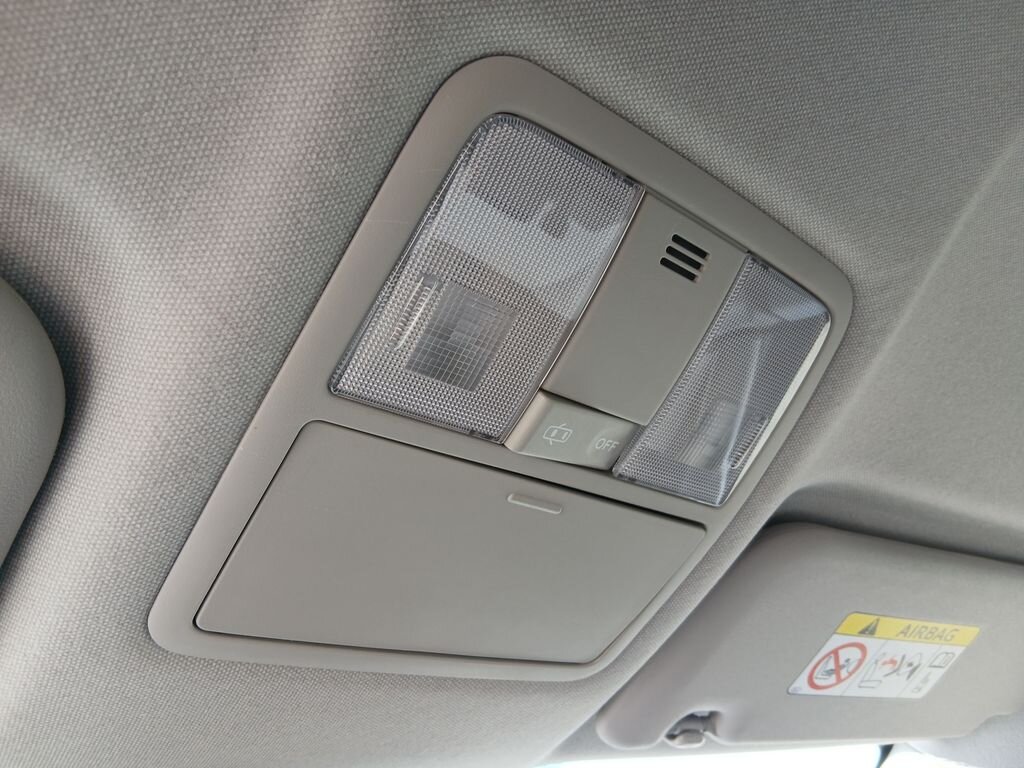 Toyota Corolla Sedan / Limuzína 1,6 l 97 kw