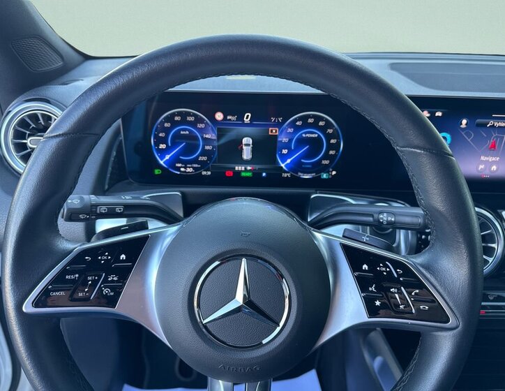 Mercedes-Benz EQB SUV / Terénní 0,0 140 kw