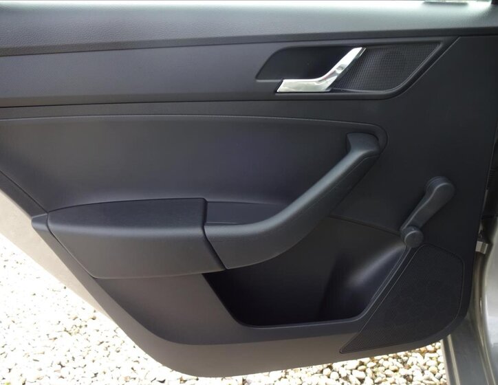 Škoda Rapid Sedan / Limuzína 1,2 l 66 kw