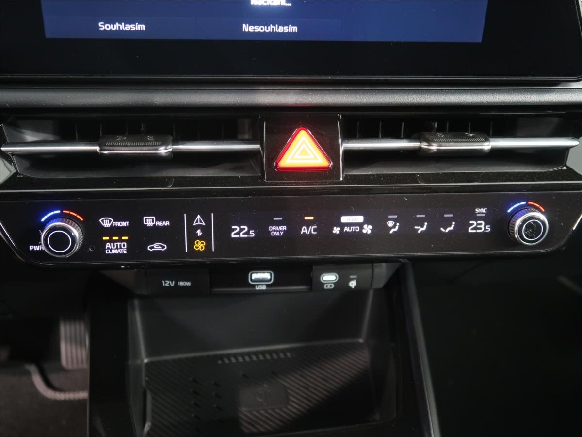 KIA Niro CUV / Crossover 1,6 l 95 kw