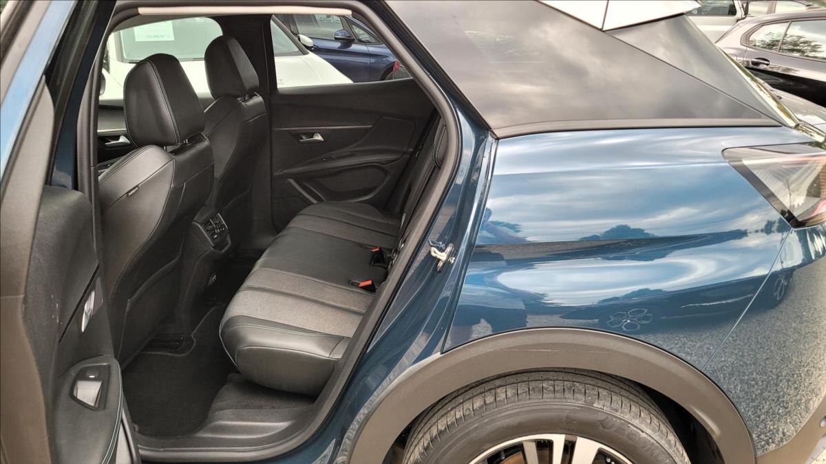Peugeot 3008 SUV / Terénní 1,5 l 96 kw