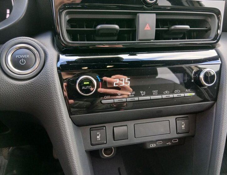 Toyota Yaris Cross SUV 1,5 l 68 kw