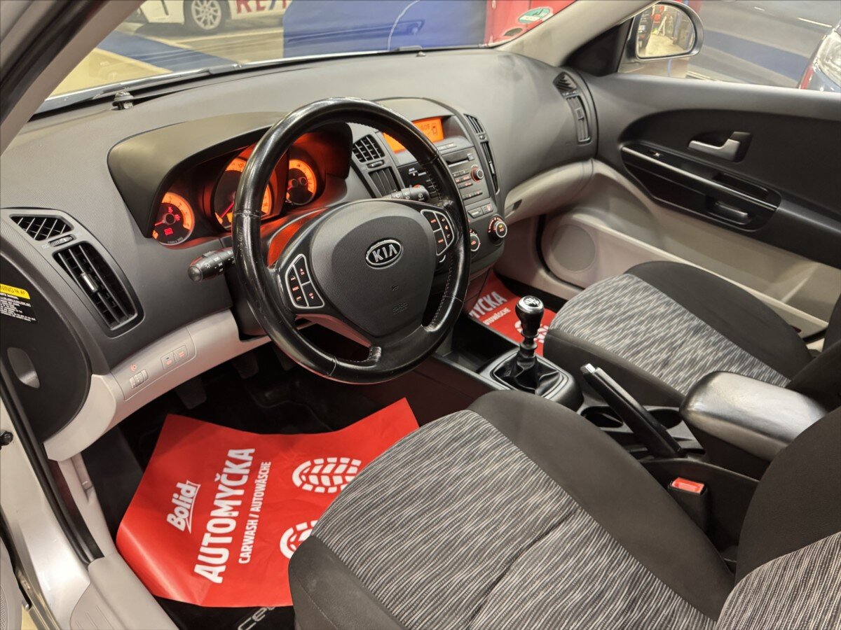 KIA Ceed Hatchback 1,4 l 80 kw