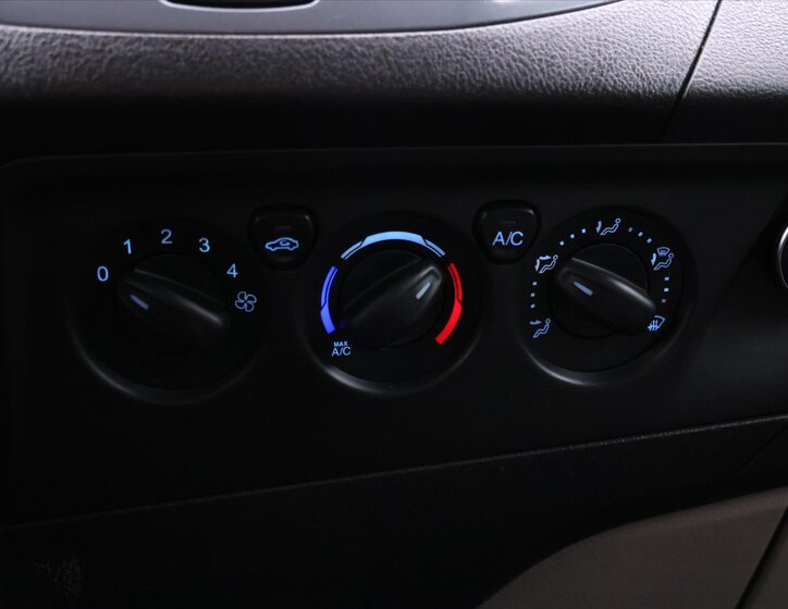 Ford Tourneo Custom MPV 2,2 l 114 kw