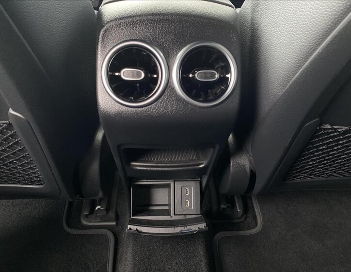 Mercedes-Benz EQB 24