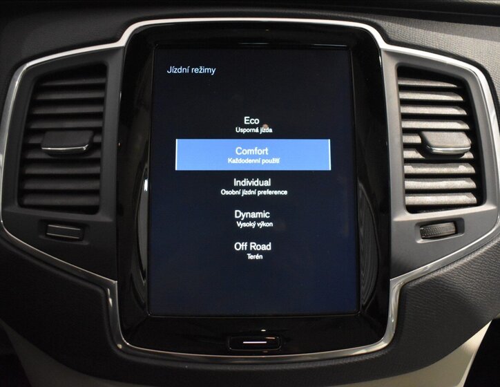 Volvo XC90 SUV / Terénní 2,0 l 173 kw